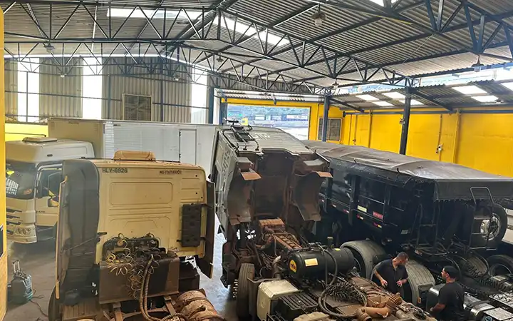 caminhão em atendimento elétrico na TR Auto Elétrica